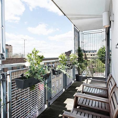 Stylish 2 Bedroom Flat With Balcony In Londres Extérieur photo
