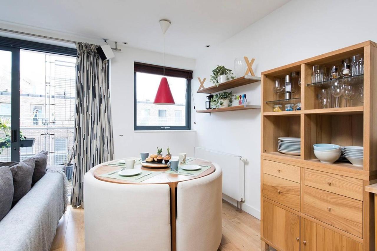 Stylish 2 Bedroom Flat With Balcony In Londres Extérieur photo