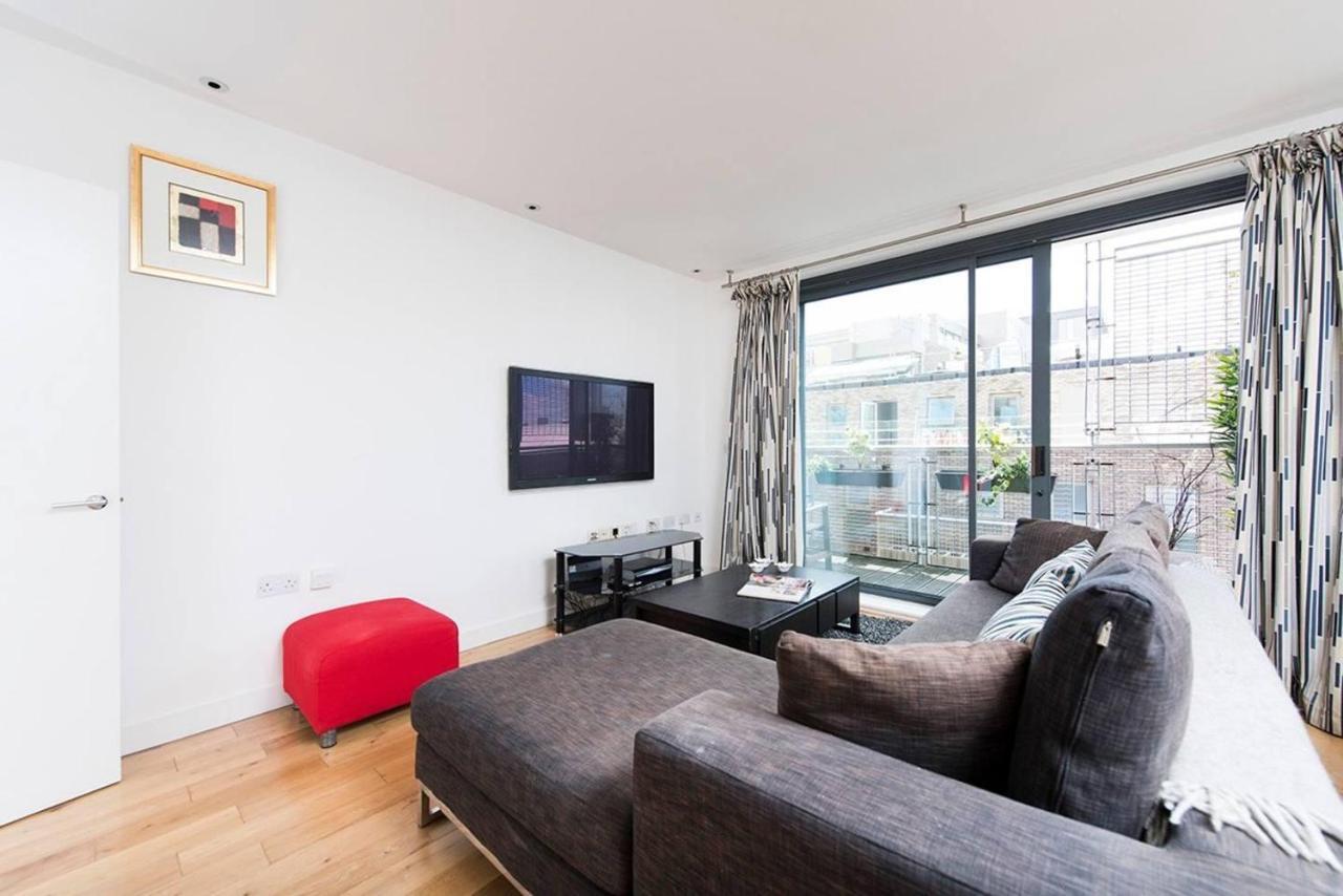 Stylish 2 Bedroom Flat With Balcony In Londres Extérieur photo