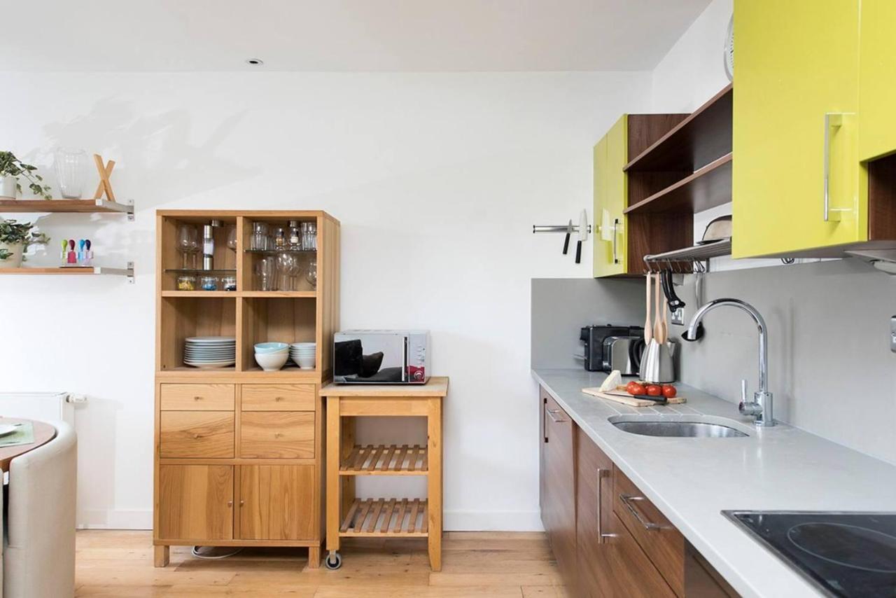 Stylish 2 Bedroom Flat With Balcony In Londres Extérieur photo