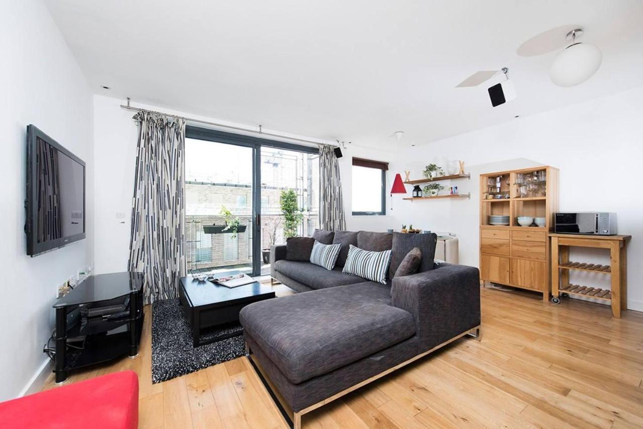 Stylish 2 Bedroom Flat With Balcony In Londres Extérieur photo